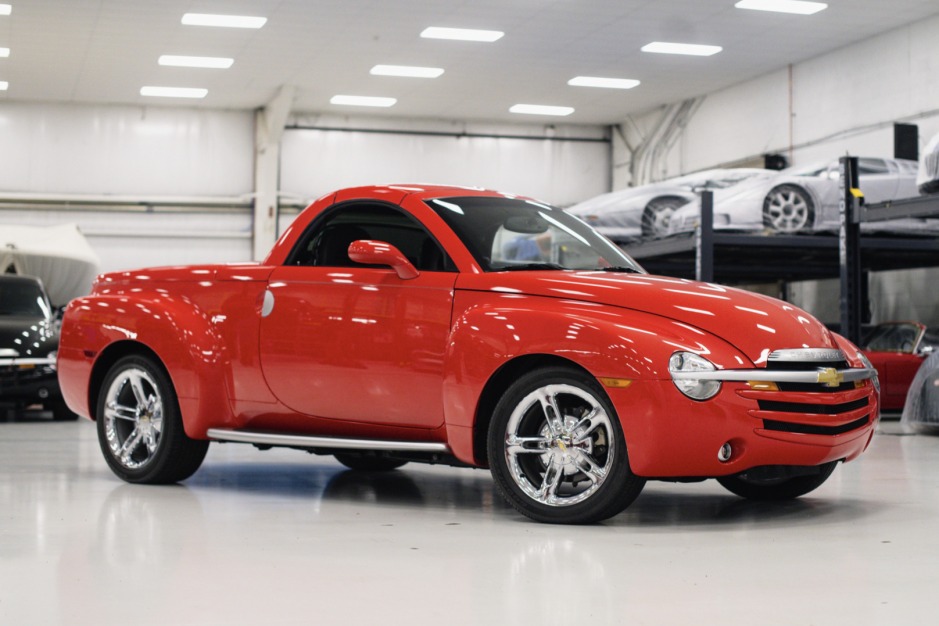 No Reserve: 1,700-Mile 2005 Chevrolet SSR 6-Speed for sale on BaT Auctions  - sold for $44,500 on June 21, 2021 (Lot #49,967) | Bring a Trailer