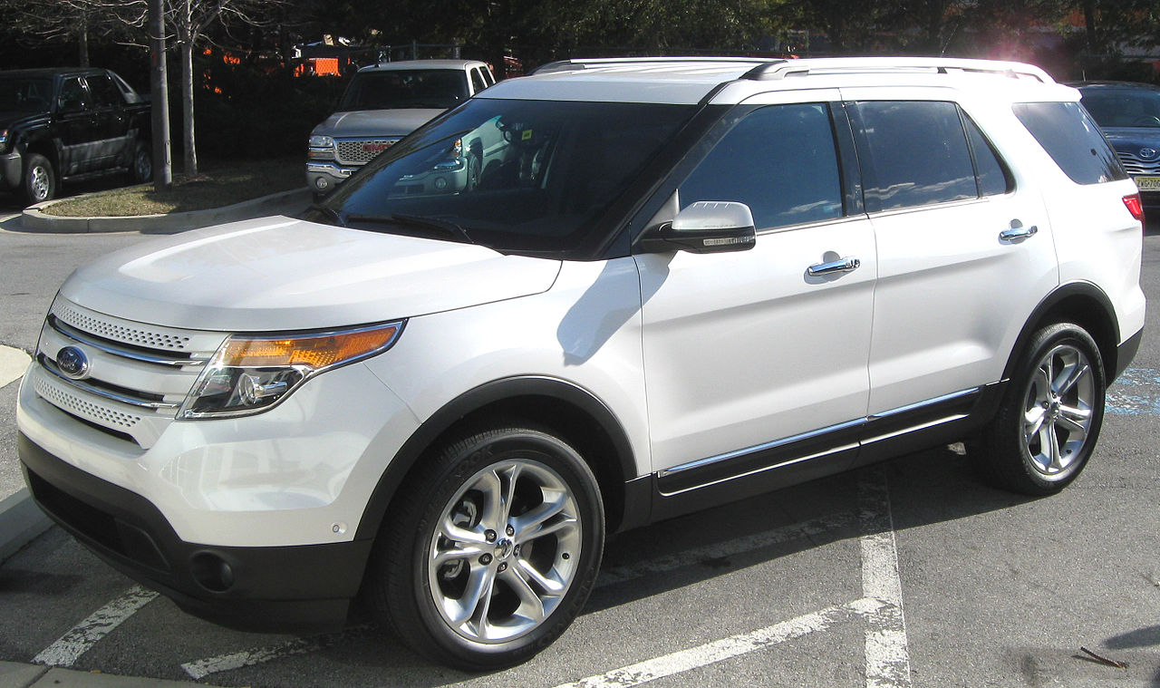 File:2011 Ford Explorer Limited -- 12-15-2010 2.jpg - Wikimedia Commons