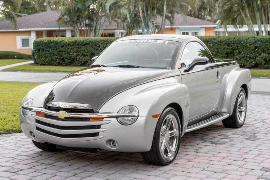 4,500-Mile 2006 Chevrolet SSR for sale on BaT Auctions - sold for $38,750  on January 4, 2021 (Lot #41,340) | Bring a Trailer