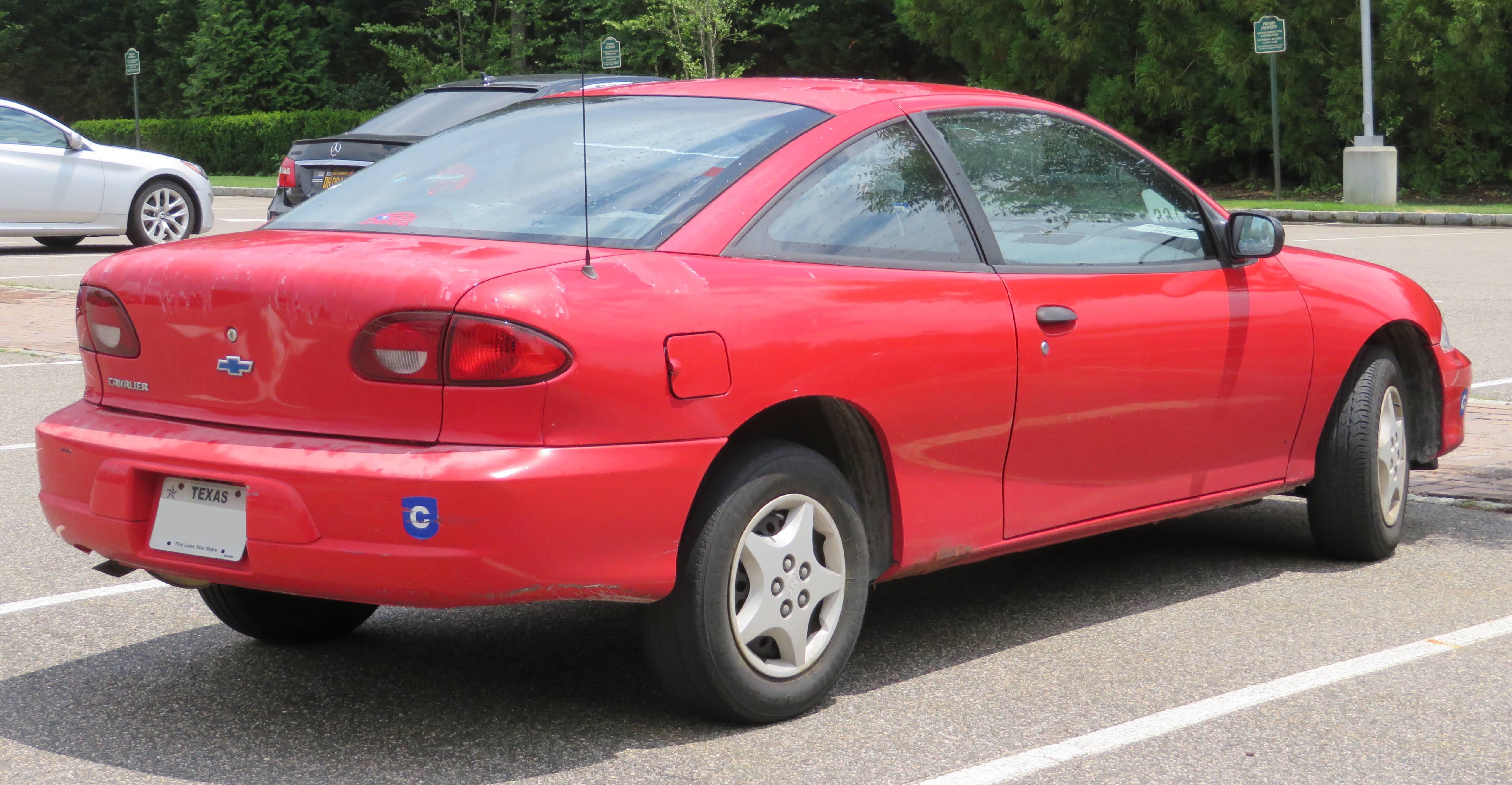 File:2000 Chevrolet Cavalier Coupe rear. 6.28.18.jpg - Wikimedia Commons
