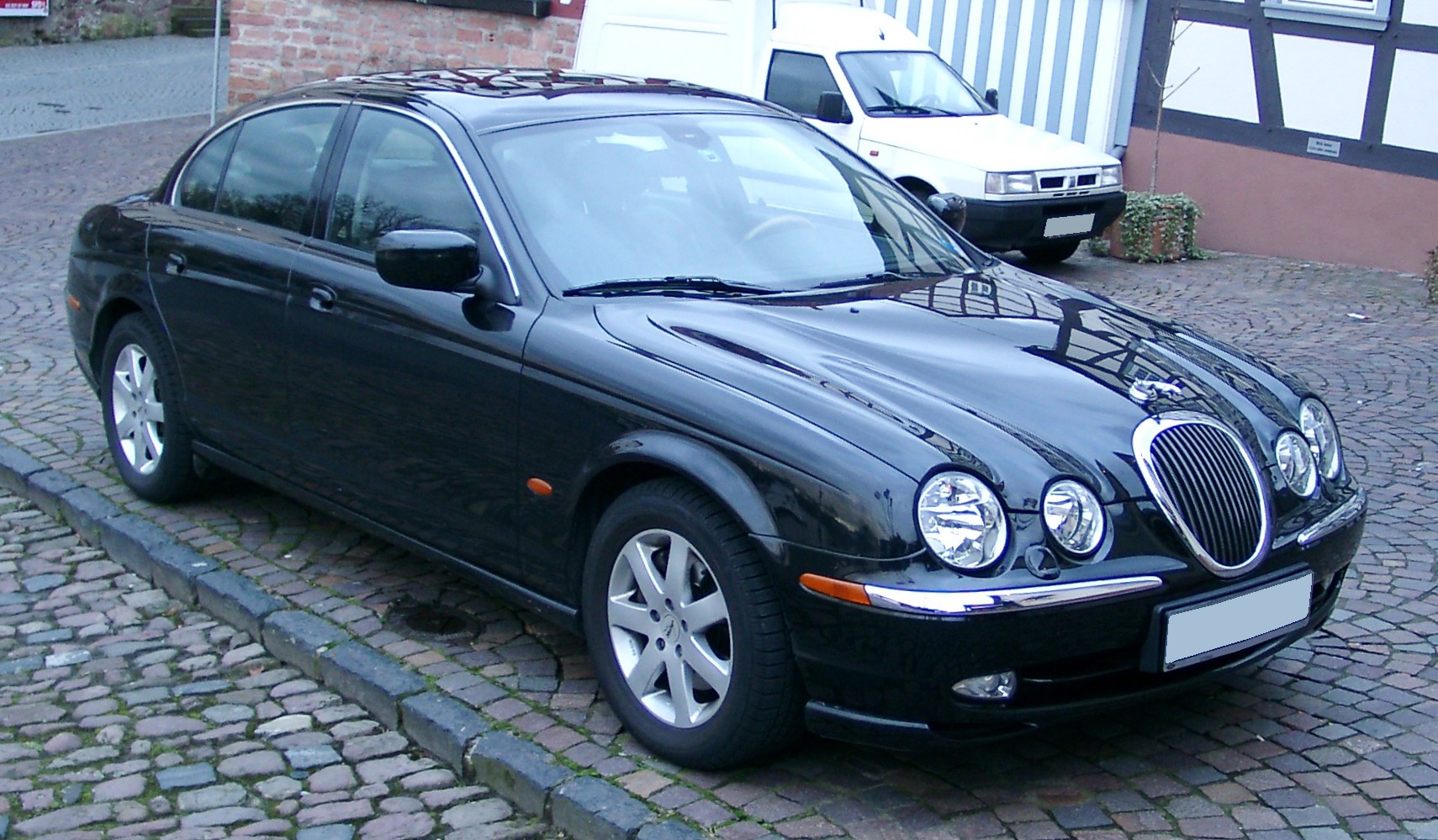 File:Jaguar S-Type front 20071211.jpg - Wikimedia Commons