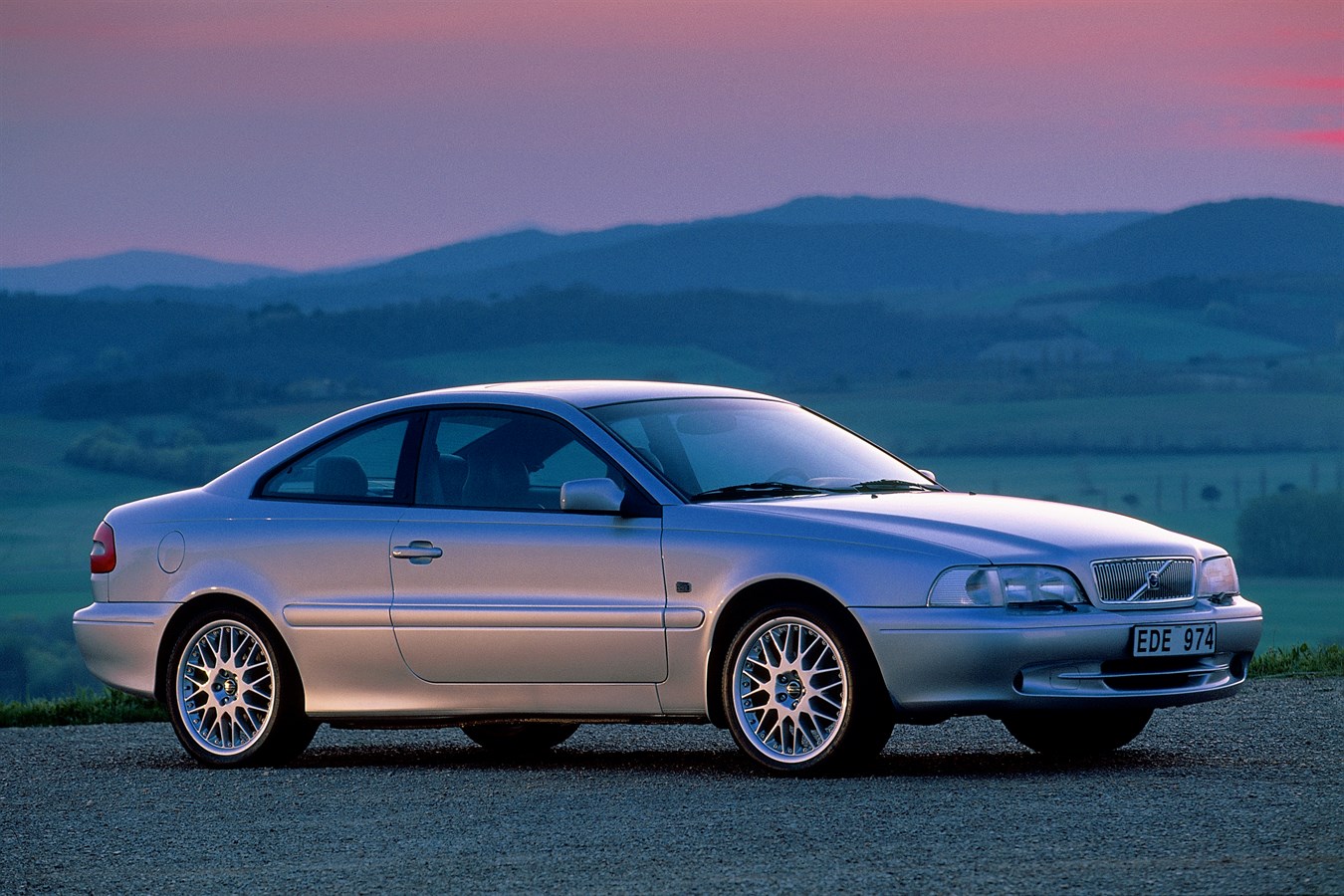 Volvo C70 turns 20 – a niche car made by passion - Volvo Car USA Newsroom