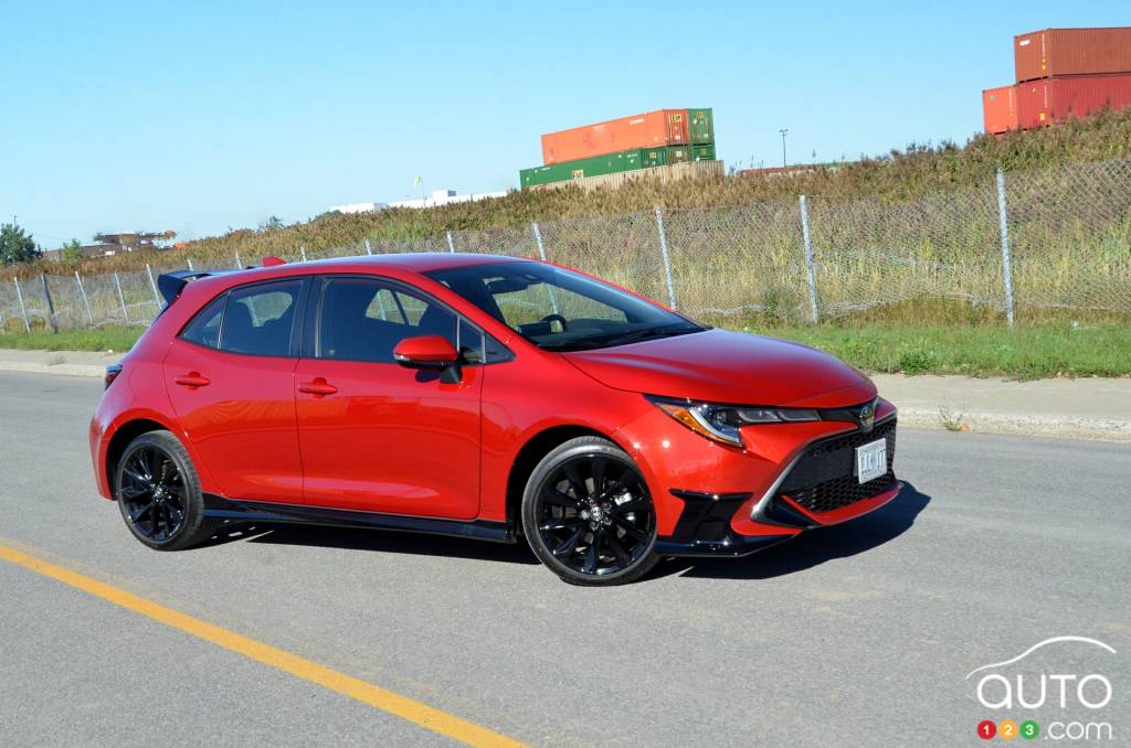 2021 Toyota Corolla Hatchback Special Edition review | Car Reviews | Auto123
