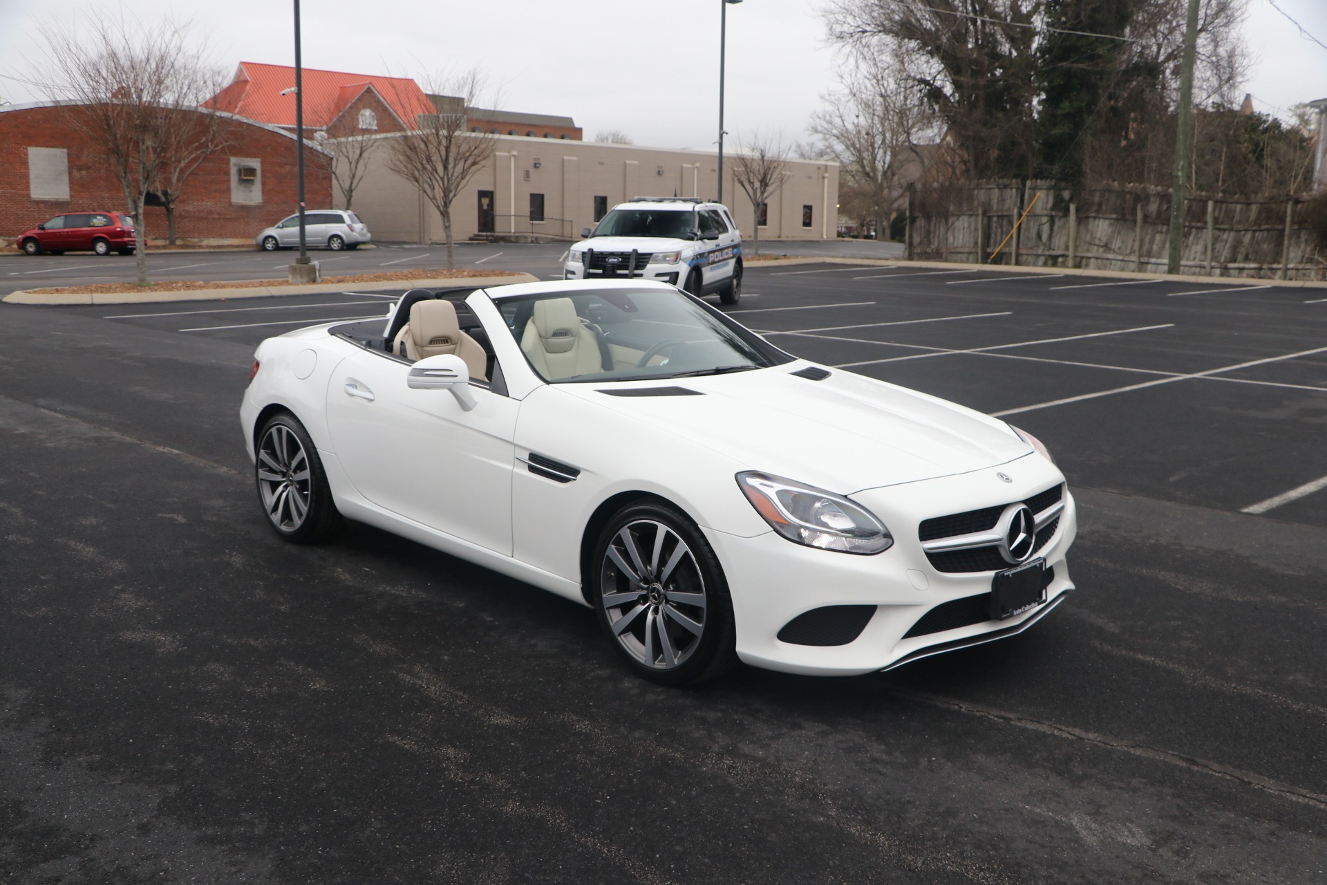 Used 2018 Mercedes-Benz SLC 300 Roadster W/NAV For Sale ($35,950) | Auto  Collection Stock #151034