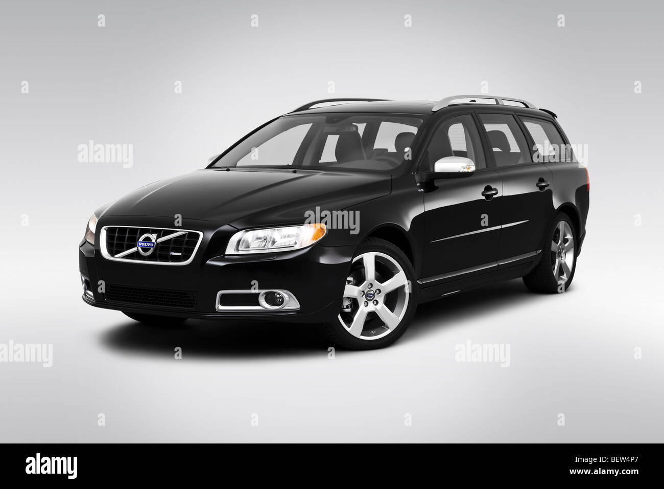 2010 Volvo V70 3.2 A SR in Black - Front angle view Stock Photo - Alamy