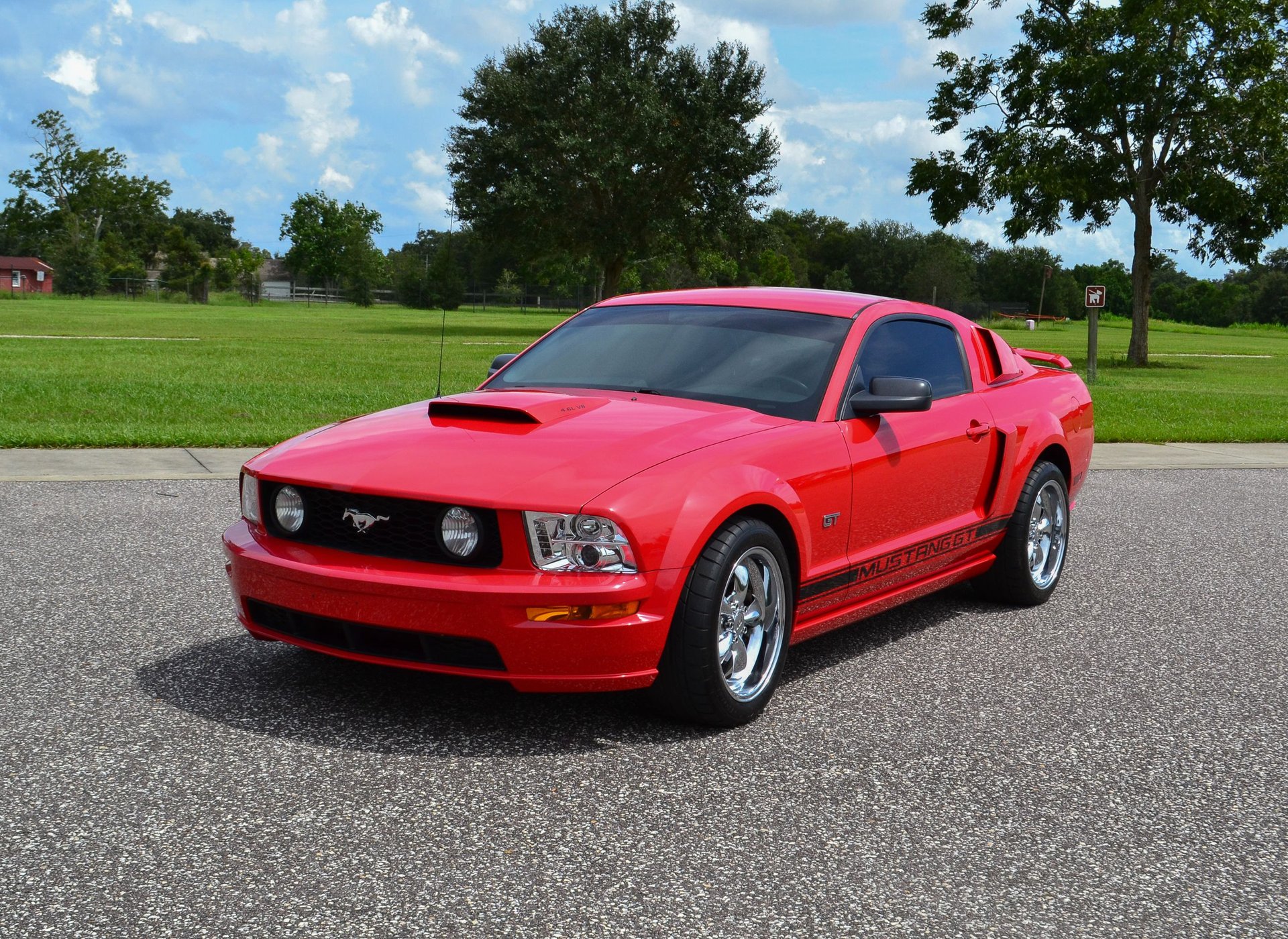 2006 Ford Mustang | PJ's Auto World Classic Cars for Sale