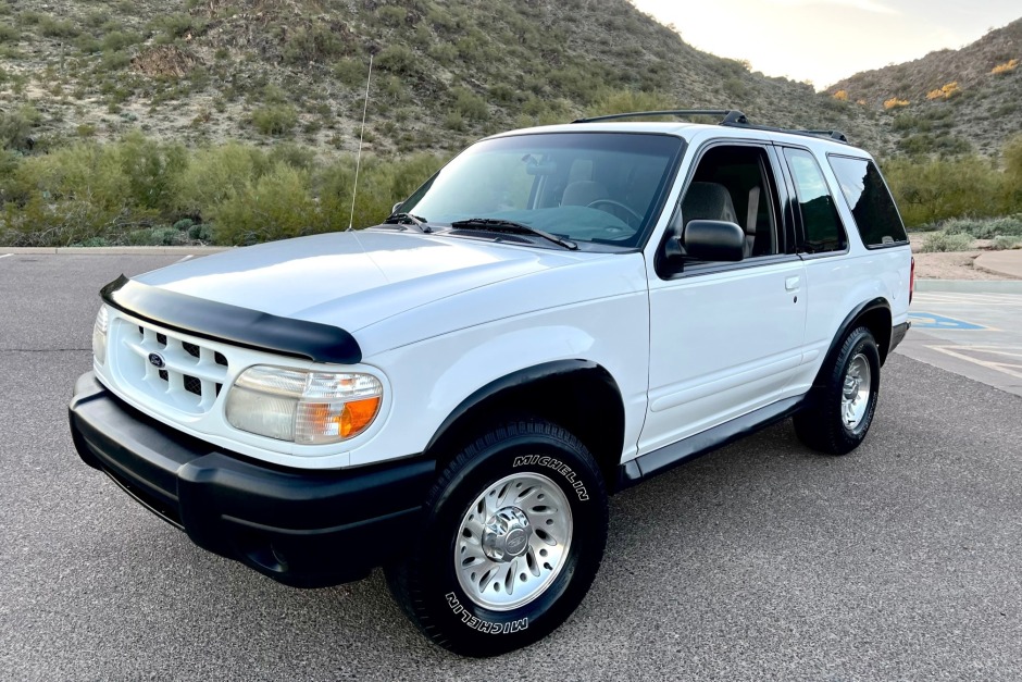 No Reserve: 2000 Ford Explorer Sport 4x4 for sale on BaT Auctions - sold  for $6,500 on February 26, 2023 (Lot #99,531) | Bring a Trailer