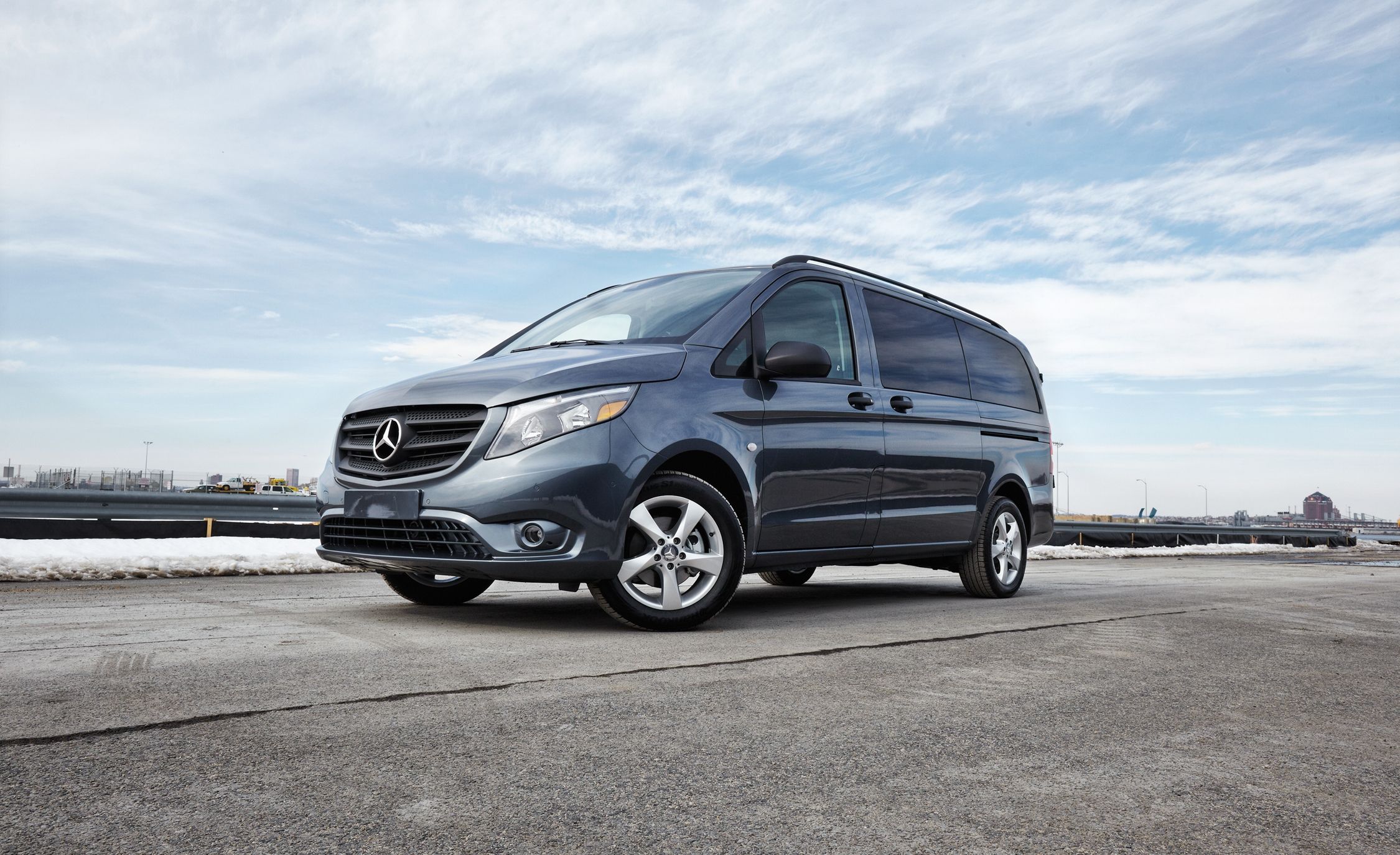 2019 Mercedes-Benz Metris Review, Pricing, and Specs
