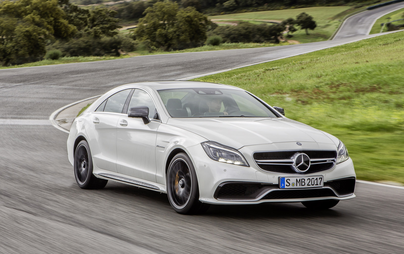 2015 Mercedes-Benz CLS-Class and CLS63 AMG revealed