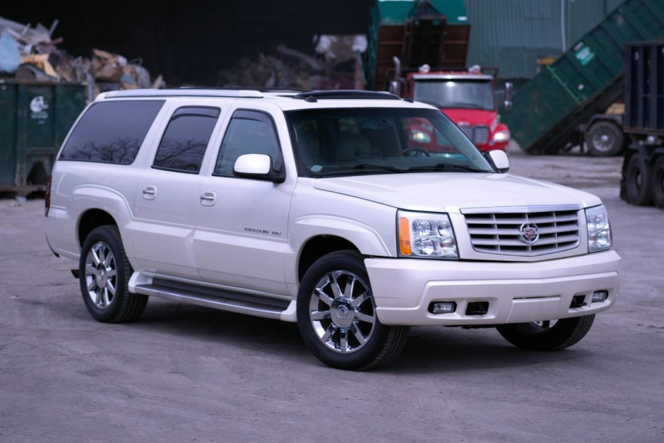 32k-Mile 2003 Cadillac Escalade ESV for sale on BaT Auctions - sold for  $33,000 on April 14, 2022 (Lot #70,581) | Bring a Trailer