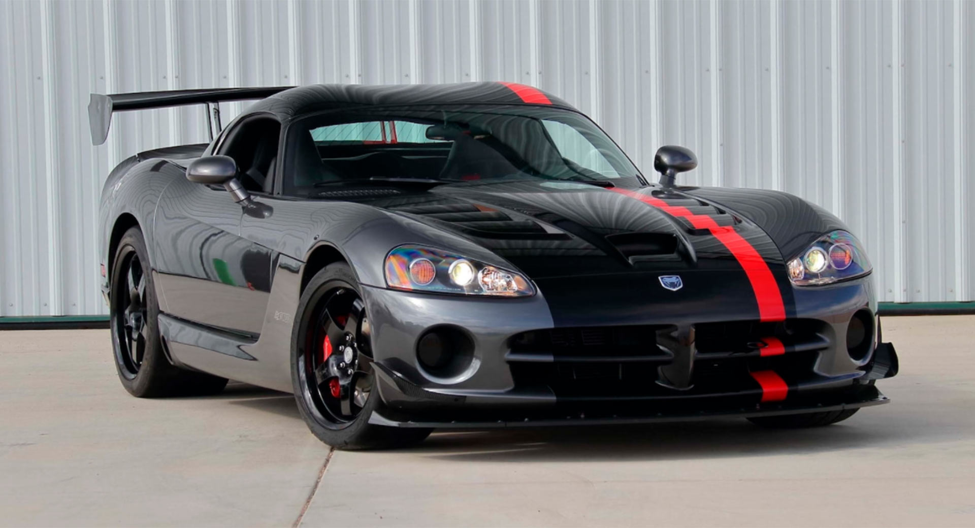 Now Is The Time To Buy A Low Mileage 2009 Dodge Viper ACR | Carscoops