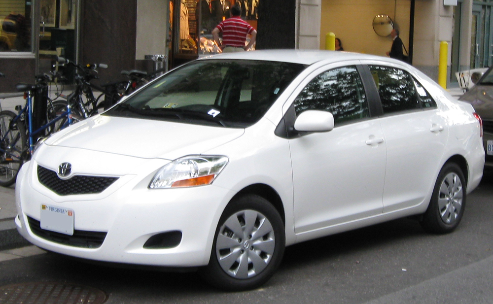 File:09 Toyota Yaris sedan .jpg - Wikimedia Commons