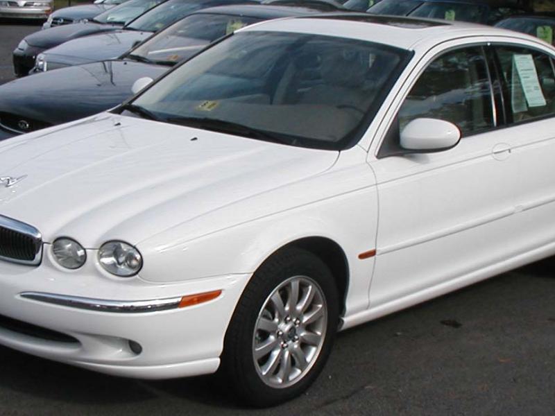 File:Jaguar X-Type.jpg - Wikimedia Commons