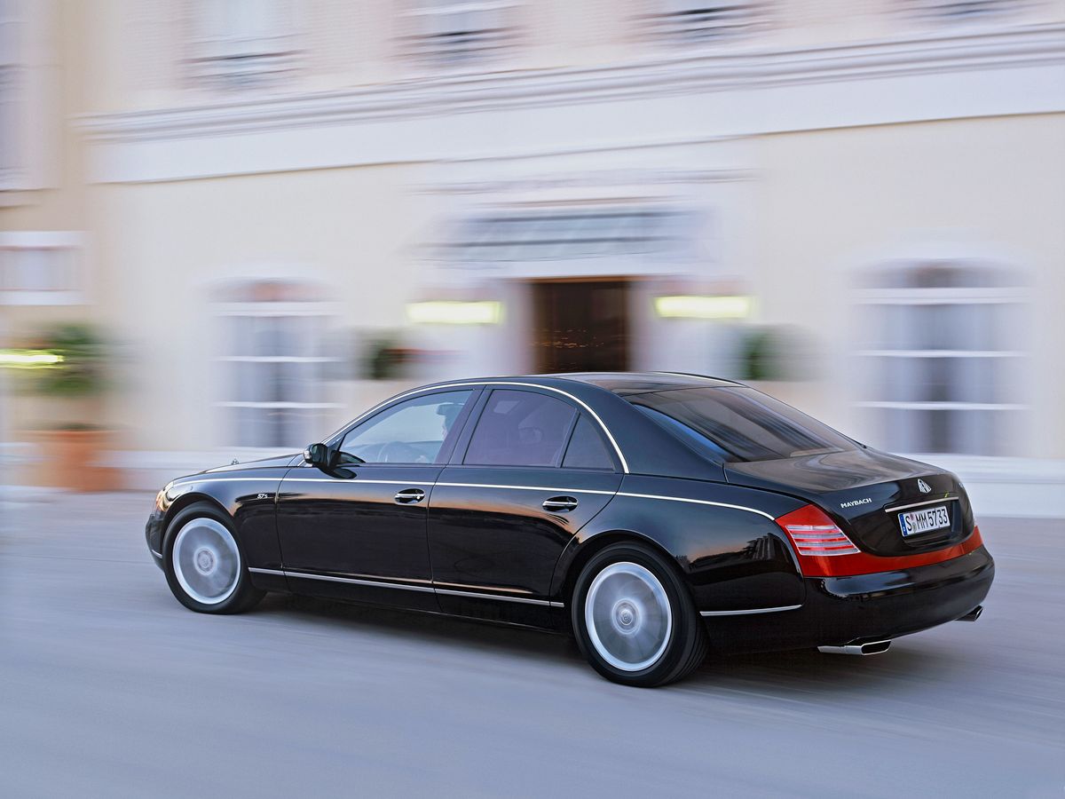 Maybach 57 sedan 5.5 AT gasoline | 550 hp rear-wheel type of drive | 1  generation, restyling (2010 – 2012) - vehicle specifications id 25945 —  autoboom.co.il